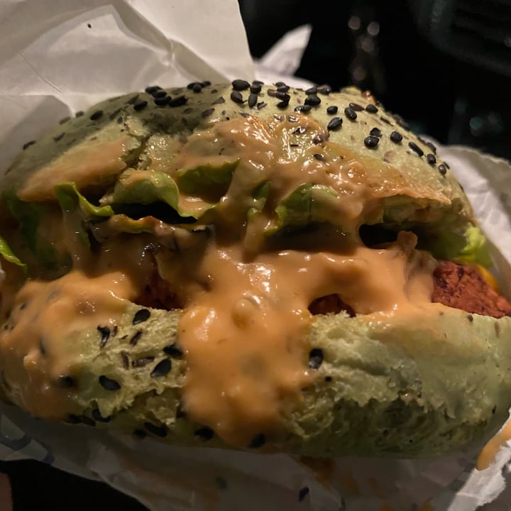 photo of Flower Burger Jungle Burger shared by @criiiiiiii on  17 Mar 2022 - review