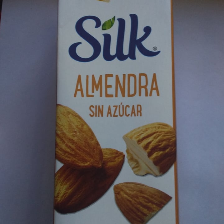 photo of Silk Bebida de almendras Sin Azucar shared by @delfinaaaaa on  07 Mar 2022 - review