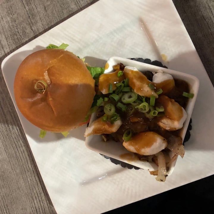 photo of Hometown Sports Grill Beyond Burger shared by @kattak on  18 Oct 2020 - review