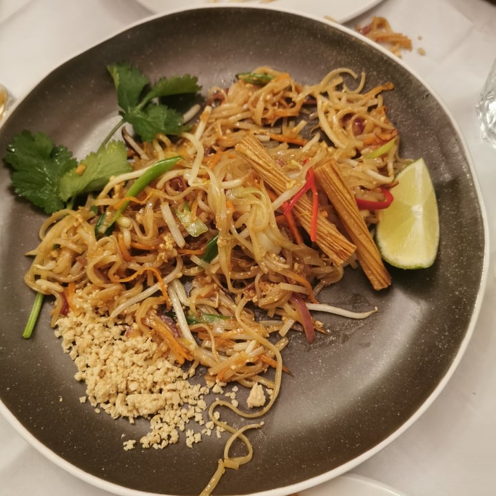 photo of Mali Vegan Thai Pad Thai shared by @stespo91 on  13 Apr 2022 - review