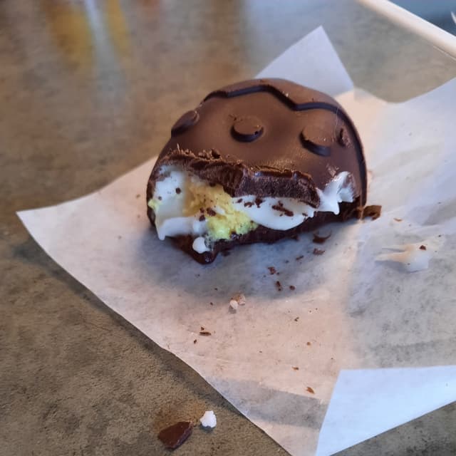 Photo of the dish “Vegan Creme Egg”