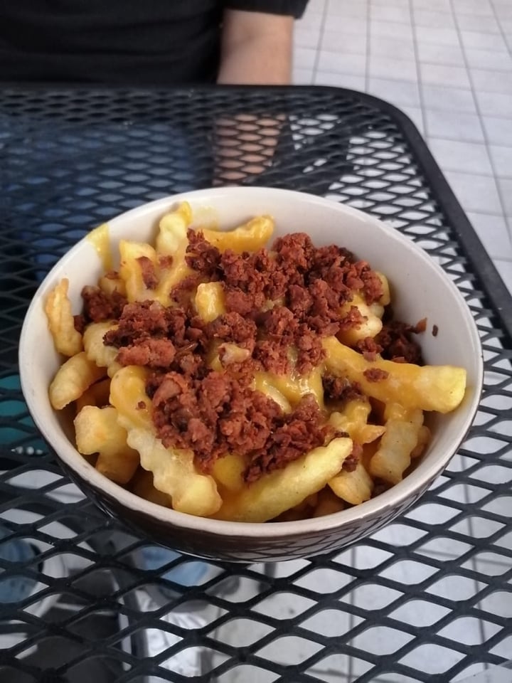 photo of Ixteriolo's Papas con queso Y Chorizo shared by @marianagzzv on  10 Dec 2019 - review