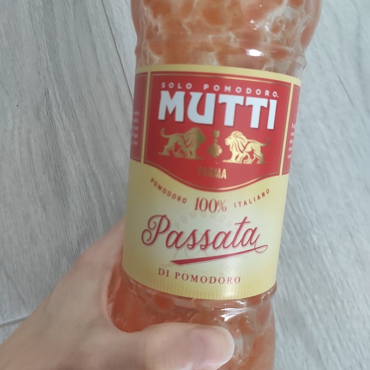 photo of Mutti Passata di pomodoro shared by @rougelie on  22 Mar 2022 - review