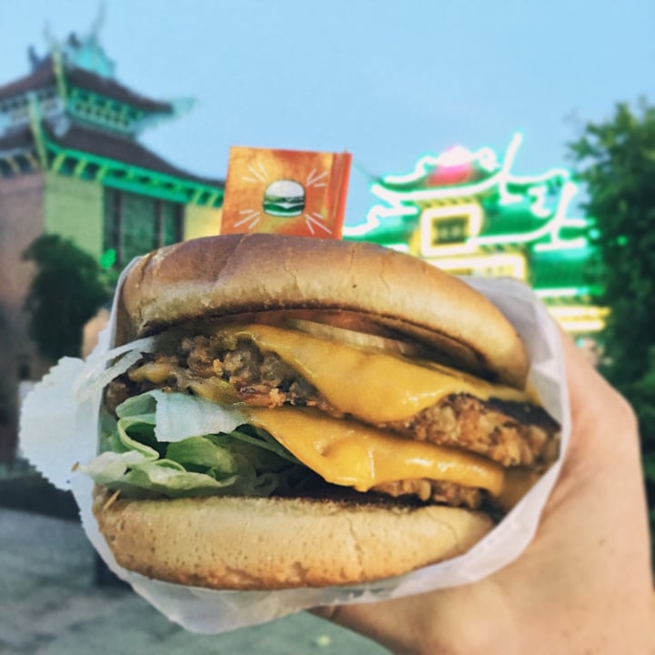photo of Burgerlords Vegan Cheese Burger shared by @smasherbrown on  30 Jan 2021 - review