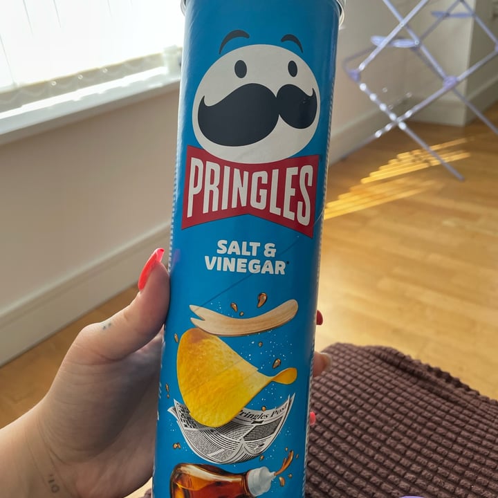 photo of Pringles Salt & Vinegar shared by @lullast on  17 Jun 2022 - review