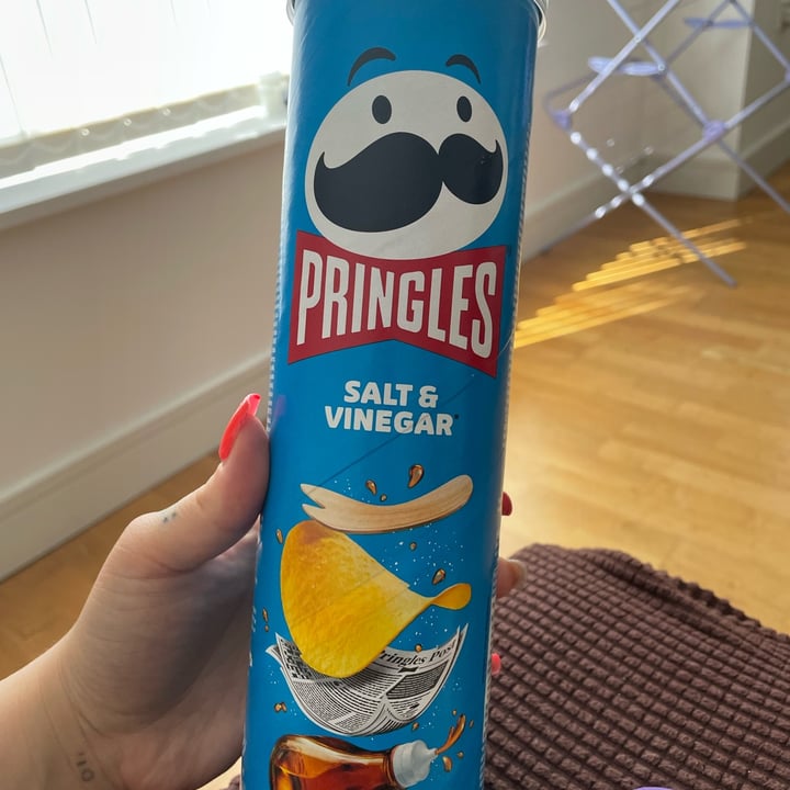 review photo of Pringles Salt & Vinegar shared by @lullast on 17 Jun 2022 - review