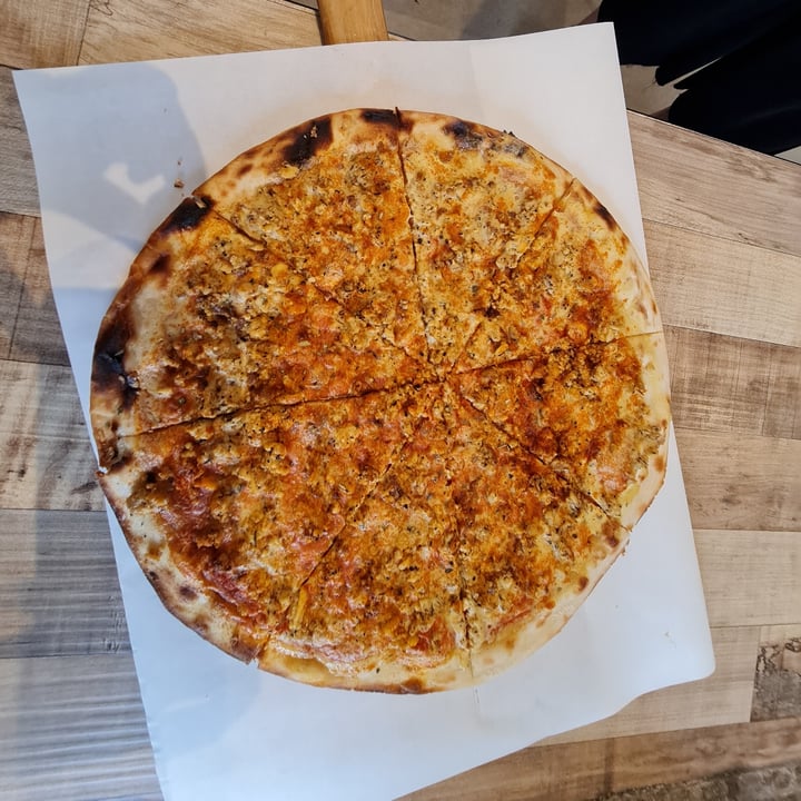 photo of WS Deli Experience Store Tofu Crumble Pizza shared by @tnahar on  03 Mar 2021 - review