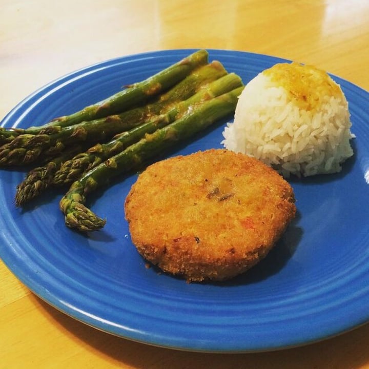 photo of Yam Chops Crabless cakes shared by @jamiejack on  18 Jun 2021 - review