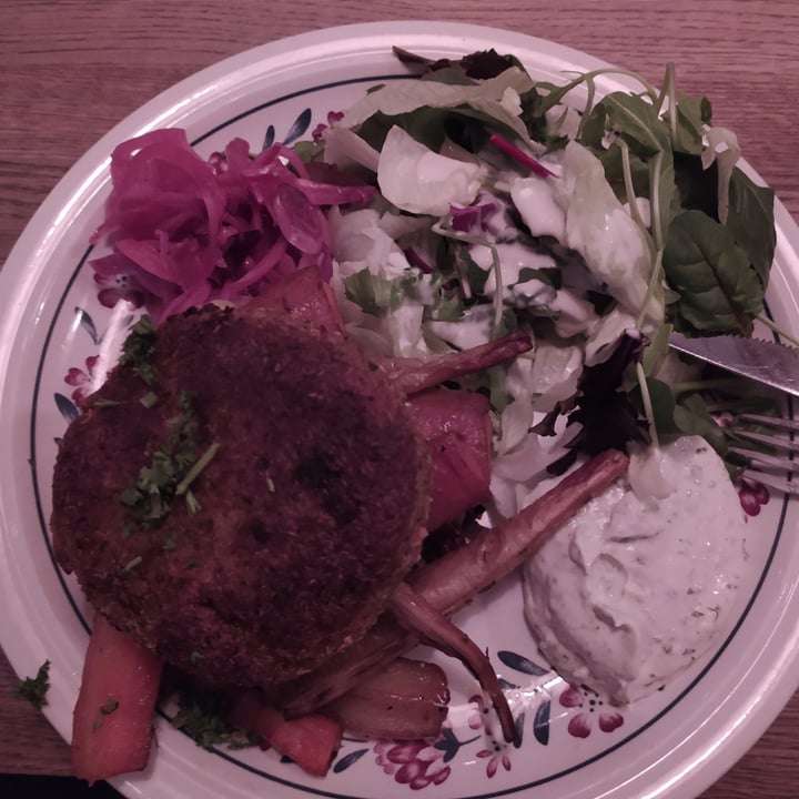 photo of Wärdshuset Tullen Quinoa Patty With Herbs And Garlic And Roasted Vegetables shared by @sisvegan on  23 May 2022 - review