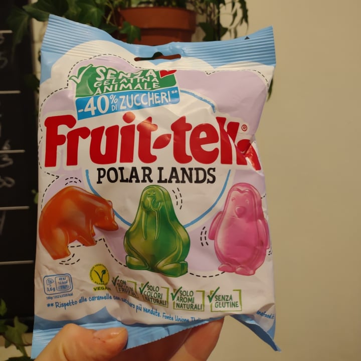 photo of Fruit-tella Caramelle Gommose Polar Lands shared by @annanever on  13 Jan 2022 - review