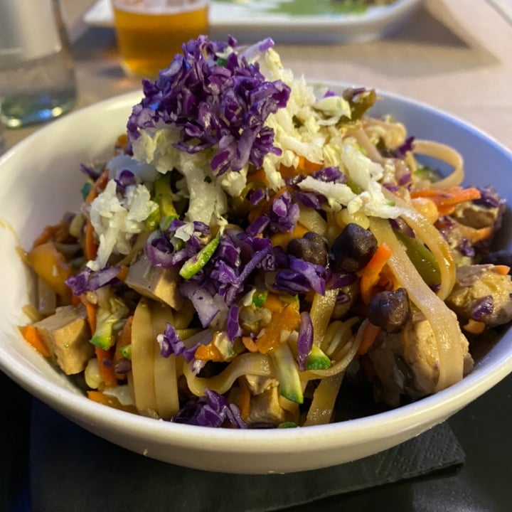 photo of Ecosteria Parco Santi Angeli Thai noodle con tofu, verdure e mandorle shared by @arthurlee on  18 Feb 2022 - review