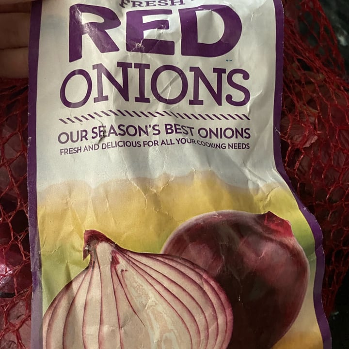 review photo of Wellsley Farms Red onions shared by @laurwy on 30 Jan 2022 - review