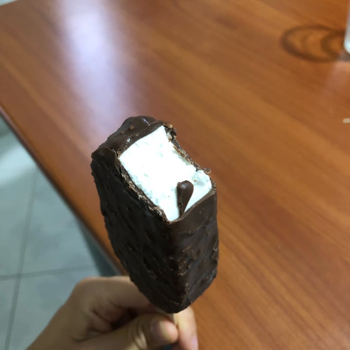 review photo of Vemondo gelato stecco al caramello salato shared by @serrydl on 21 Jun 2022 - review