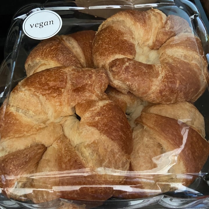 photo of Whole Foods Market vegan croissants shared by @leahhastings on  31 Jul 2021 - review