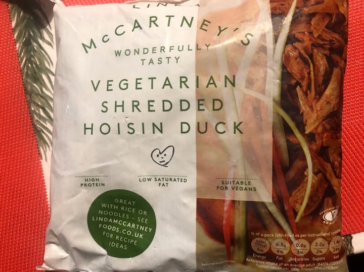 review photo of Linda McCartney's Vegetarian Shredded Hoisin Duck shared by @gigio on 25 Dec 2019 - review
