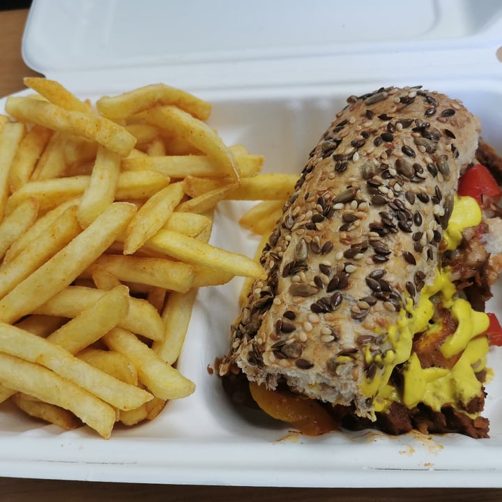 photo of The Fussy Vegan Texan cheesesteak sub shared by @michellebarendse on  24 Jul 2021 - review
