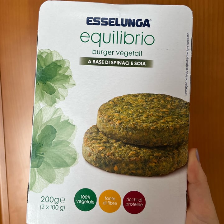 photo of Esselunga Burger a base di spinaci e soia shared by @ayssela on  15 Apr 2022 - review