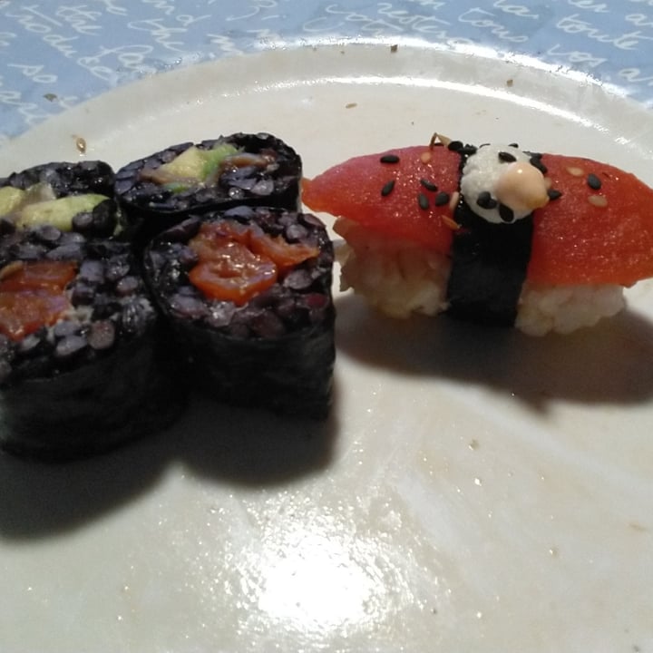 photo of Veganashi - Sushi Vegano Barcelona Maki shared by @sym on  26 Mar 2022 - review