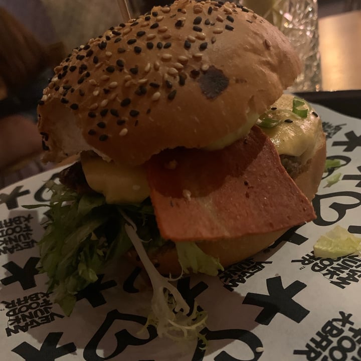 photo of Vegan Junk Food Bar Royal Smash Burger shared by @emmalj on  11 Jul 2021 - review