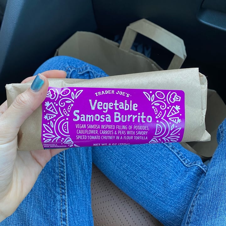 photo of Trader Joe's Vegetable Samosa Burrito shared by @yarilovezzucchini on  09 Mar 2022 - review