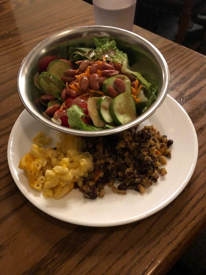 photo of Whitman College Rice and Mac and Cheese shared by @tobiajayi on  17 Oct 2018 - review