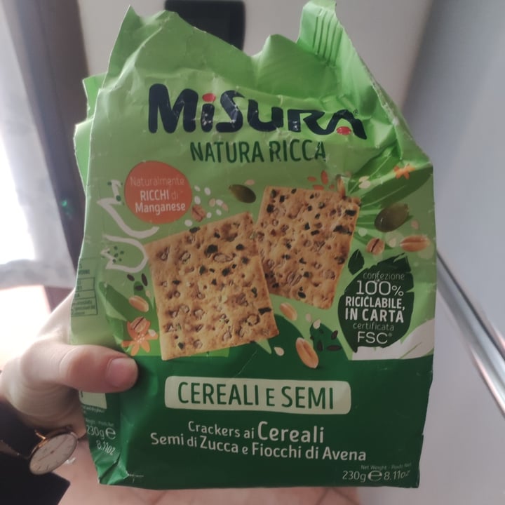 photo of Misura Crackers ai Cereali, Semi di Zucca e Fiocchi di Avena - Natura Ricca shared by @gius on  07 Dec 2021 - review