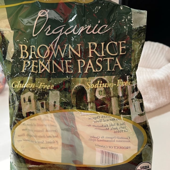 review photo of Trader Joe's Brown Rice Penne Pasta shared by @lemealex on 10 May 2022 - review