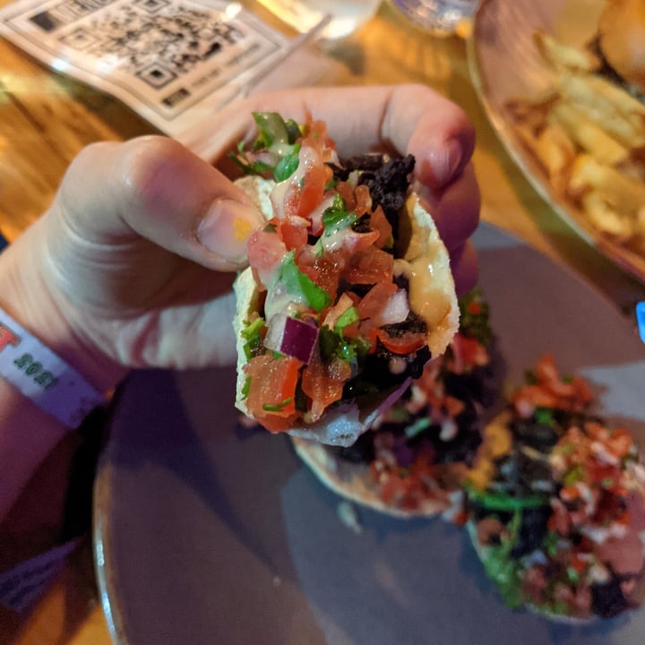 photo of Stereo Black Bean Chilli Tacos shared by @katchan on  01 Nov 2021 - review