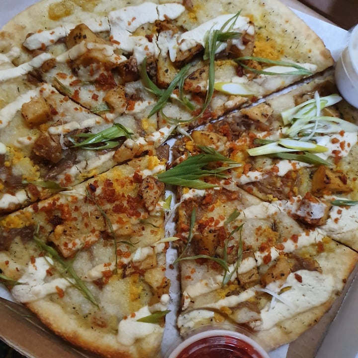 photo of Virtuous Pie Pie-Rogi Pizza shared by @anistavrou on  14 Oct 2022 - review