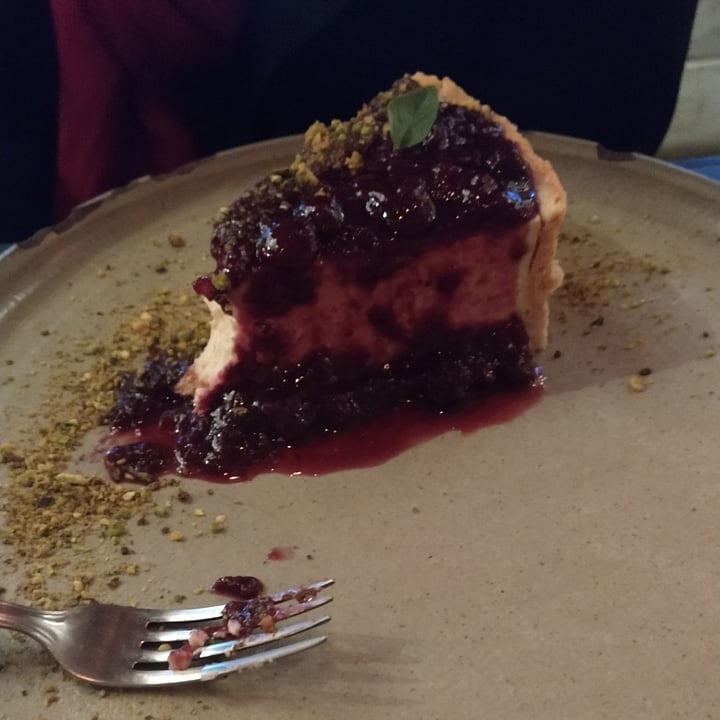 review photo of Piccoli Cucina Cheesecake com calda de Frutas Vermelhas shared by @dandii on 26 Sep 2022 - review