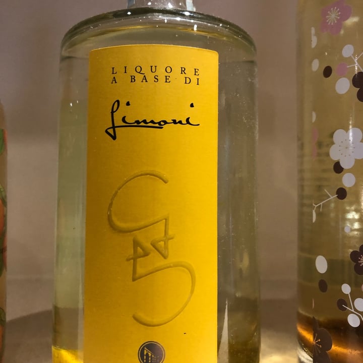 photo of Pizzolato Liquore A Base Di Limoni shared by @samghi on  23 Oct 2021 - review