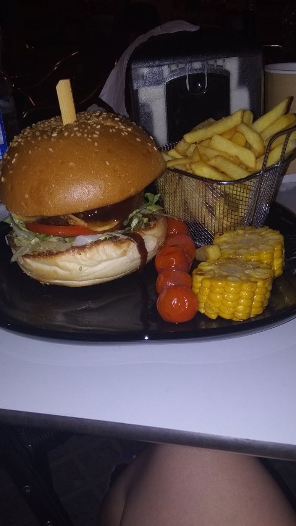 photo of Pizzarelli Ollerias 33 VBF (Beyondmeat burguer with barbacue sauce) shared by @nanitamels on  16 Aug 2019 - review