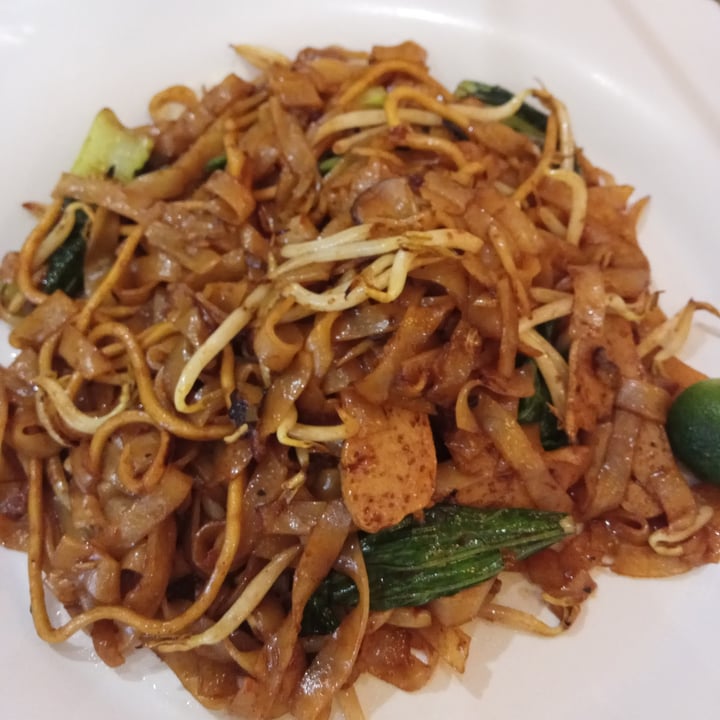 review photo of Nature Cafe KL Fried Kway Teow shared by @plantbasedlifestyle on 07 Feb 2021 - review
