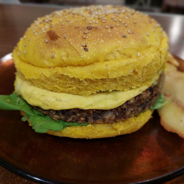 Foto del plato “Hamburguesa de porotos negros”