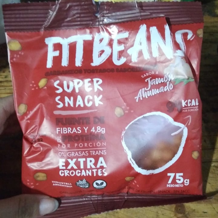 photo of Fitbeans Garbanzos tostados saborizados sabor jamón ahumado shared by @jennilaurencio on  06 Jun 2022 - review