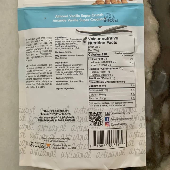 review photo of Grandma Emily Almond Vanilla Super Crunch Granola shared by @ieatplants on 05 May 2021 - review