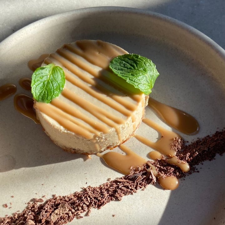 review photo of Mudrá Cheesecake De Dulce De Leche shared by @veganizarte on 11 Aug 2021 - review