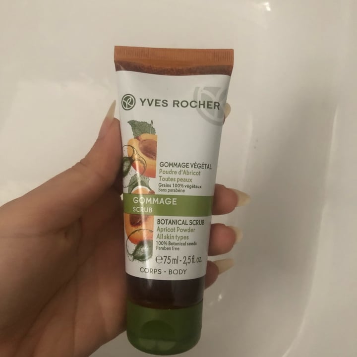 photo of Yves rocher Gommage scrub shared by @feariced on  06 Jun 2022 - review