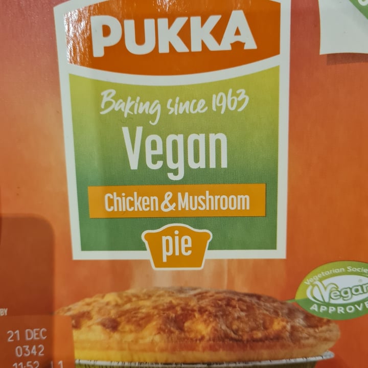 photo of Pukka Pies Chicken & Mushroom Pie shared by @warrioristhewoman on  19 Dec 2020 - review