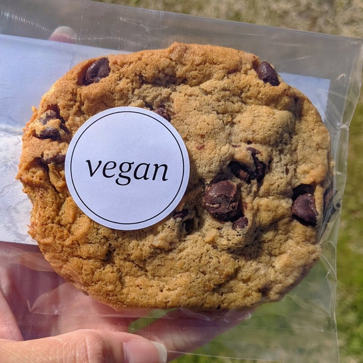 photo of Whole Foods Market Vegan Chocolate Chip Cookies shared by @veggieassassin on  12 Mar 2022 - review