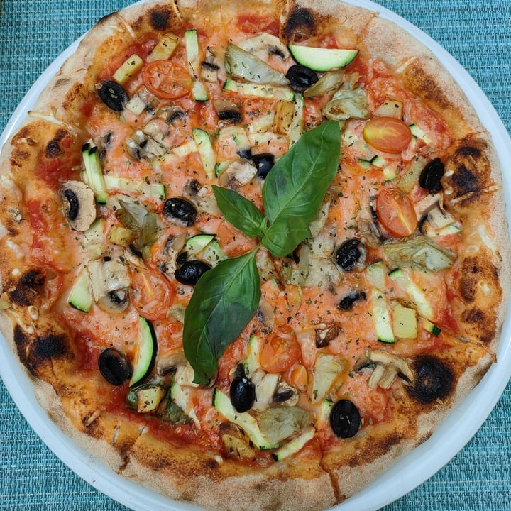 photo of FoodLab Ibiza - Obrador artesanal pizza vegana shared by @andreavisconti on  18 Jun 2022 - review