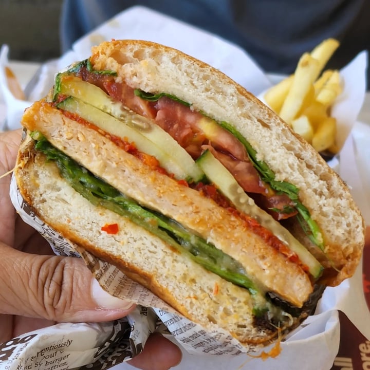 photo of VeganBurg Singapore Vegan Hainanese Chicken Burger shared by @3xmoos on  27 Jul 2022 - review