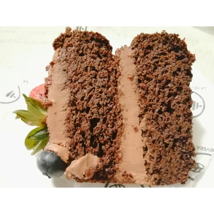 photo of La Nevera Fit - Recavarren,Miraflores Torta de Chocolate Vegana shared by @irenic on  01 Jan 2021 - review