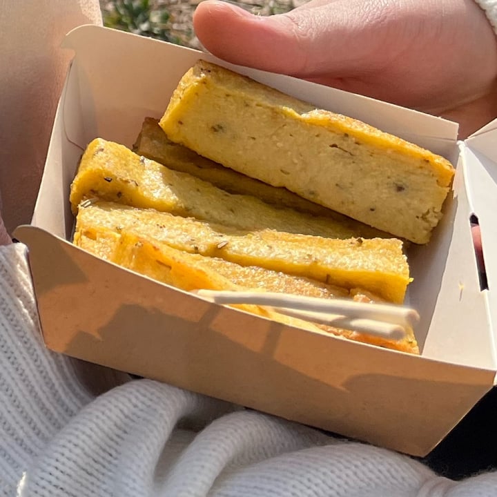 photo of Van Ver Burger Stick Di Polenta shared by @ambra95 on  13 Mar 2022 - review