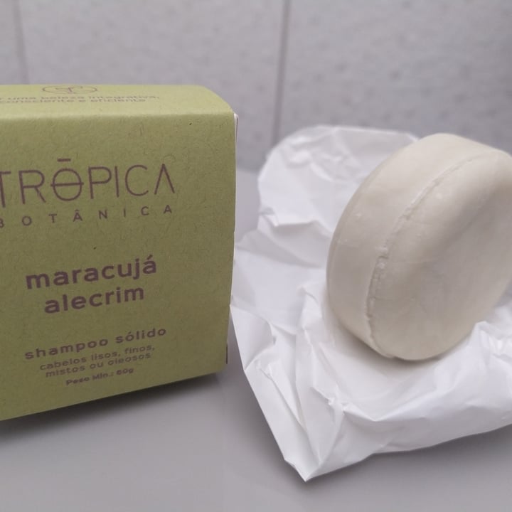 photo of Trópica Botânica Shampoo Sólido Maracujá e Alecrim shared by @carolinacorsi on  19 Sep 2022 - review