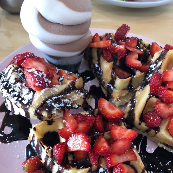 photo of Jessy's Waffles Basic waffle with extras shared by @edvm on  28 Jul 2020 - review