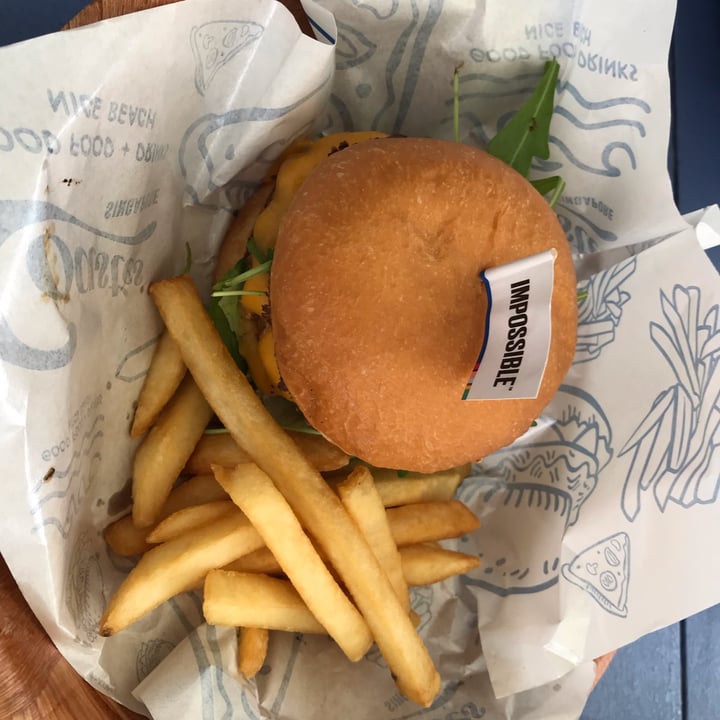 photo of Coastes Impossible Burger shared by @estherenqi on  14 Dec 2021 - review