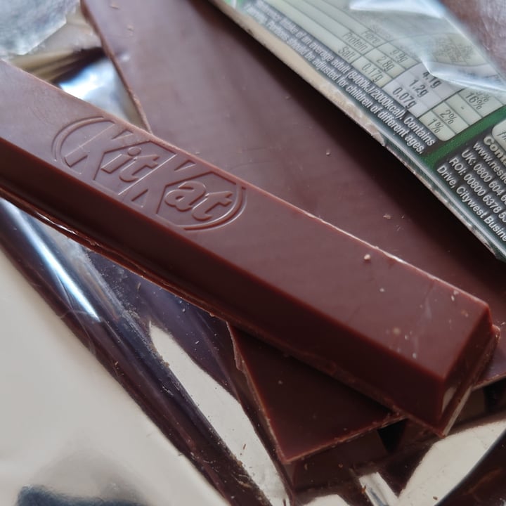 photo of Nestlé Kitkat Vegan shared by @veggierob on  27 Jun 2021 - review