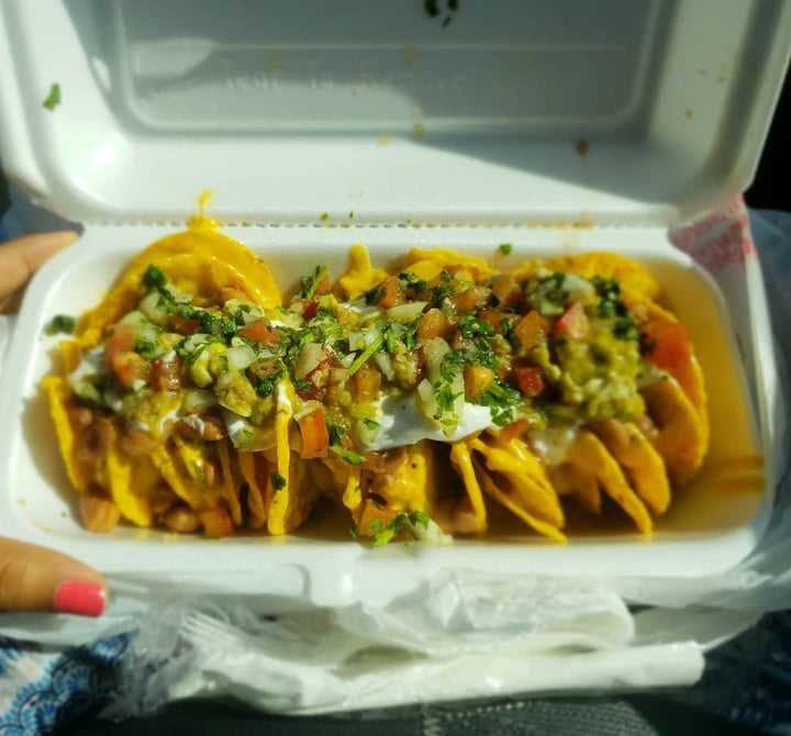 photo of Da Munchies Vegan Nachos shared by @micaokafor on  01 Jan 2019 - review