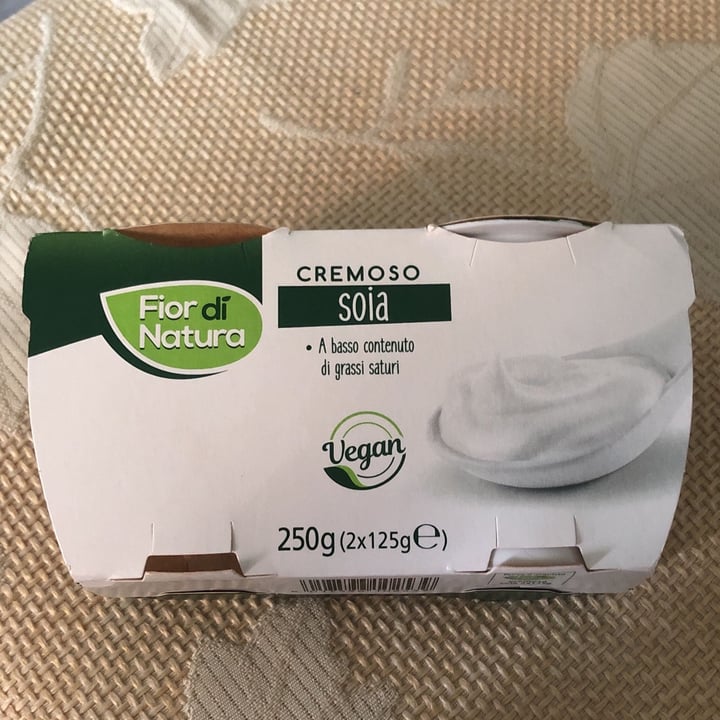 review photo of Fior di Natura Yougurt Bianco shared by @simonangeloro on 11 Mar 2022 - review